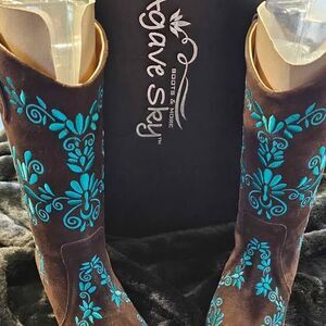 Agave Sky womens suede zipper back boots Sz 6.5.